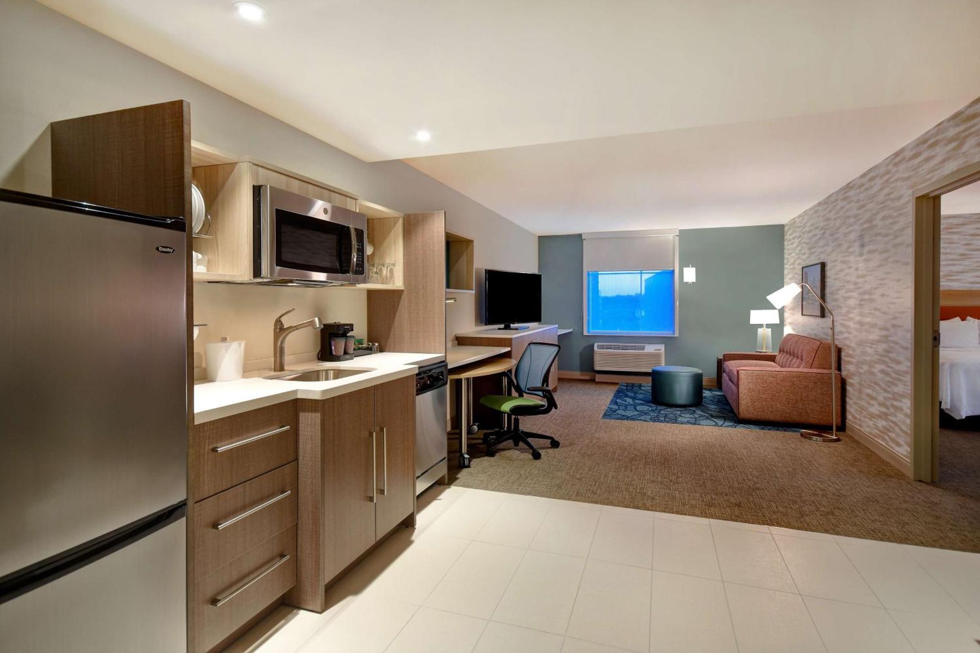 Home2 Suites By Hilton Boston South Bay Bagian luar foto