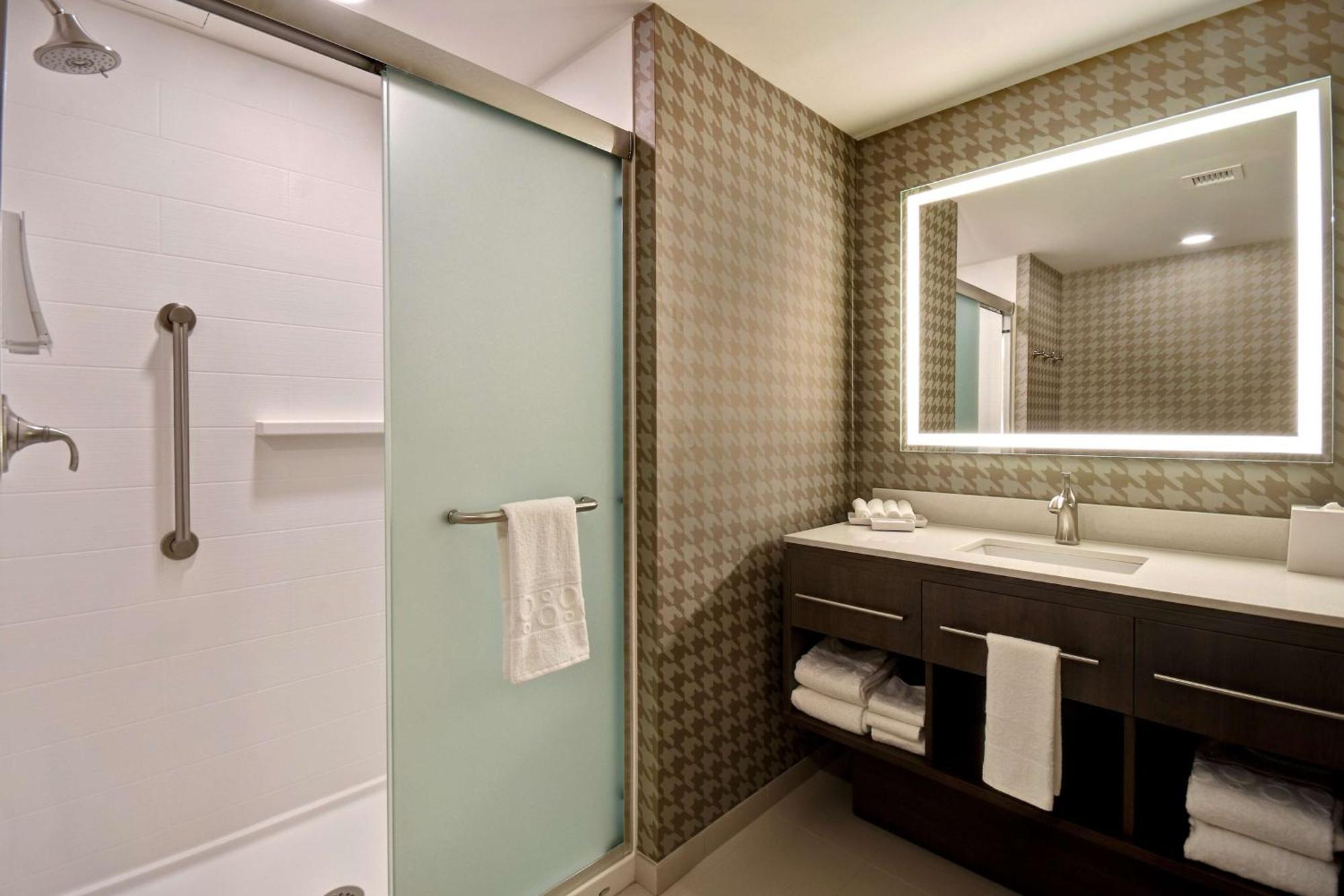 Home2 Suites By Hilton Boston South Bay Bagian luar foto